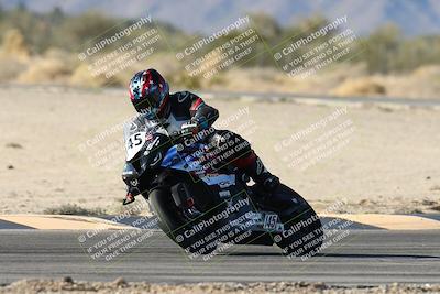 media/Dec-07-2025-CVMA (Sun) [[3e7d2de5dc]]/Race 10-Formula 40 Open/